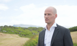 Ávaring til starvsfólkini á SEV og Føroya Tele