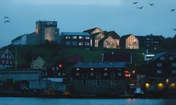 Djóni: Nýtt kampus skal gera tað lættari hjá ungum at velja Føroyar